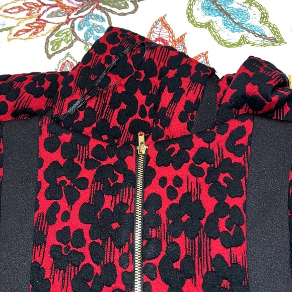 Gabby Skye size 6 dress red and black zipper close back 3/4 sleeves fit & flare - Picture 11 of 13